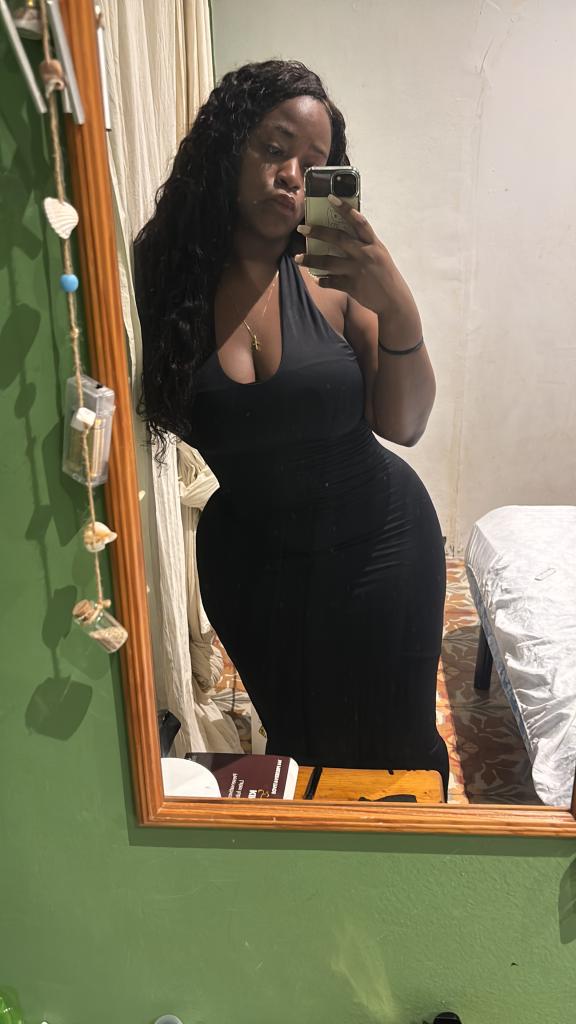 663166699: Chica busca chico en Mallorca