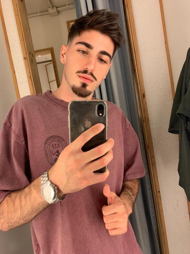 645543915: Chico busca chica en Sevilla