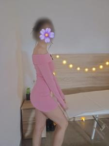 602379781: Chica busca chico en Sevilla