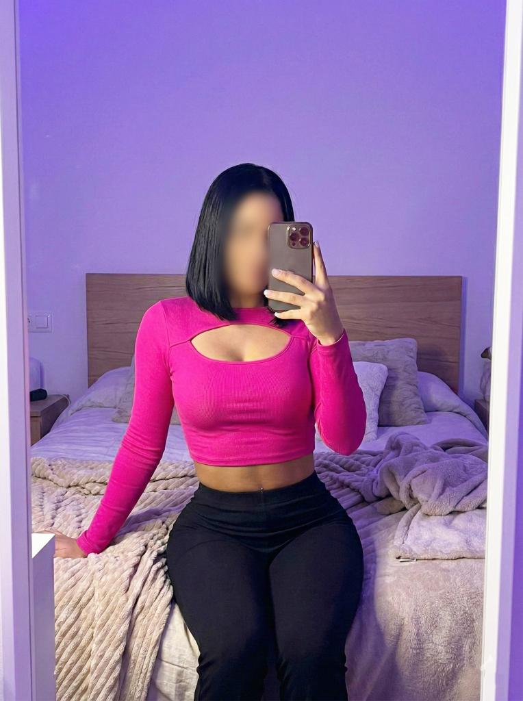 622188349: Chica busca chico en Navarra