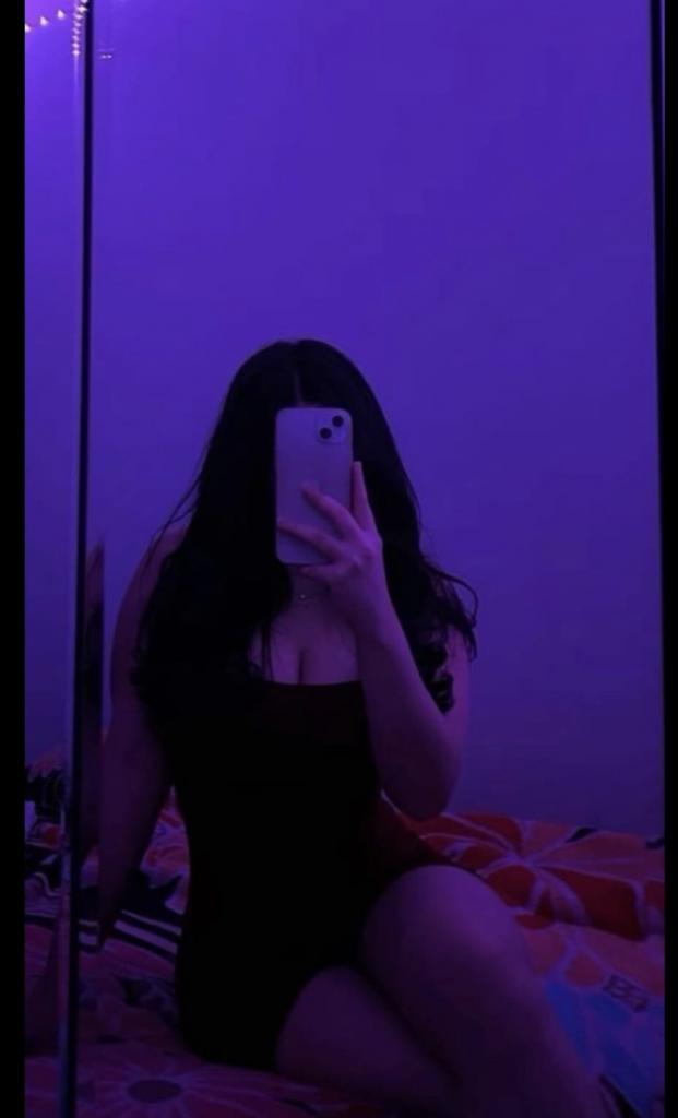 685477953: Chica busca chico en Barcelona