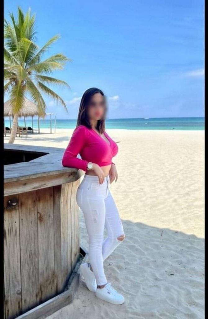 643245739: Chica busca chico en Almería