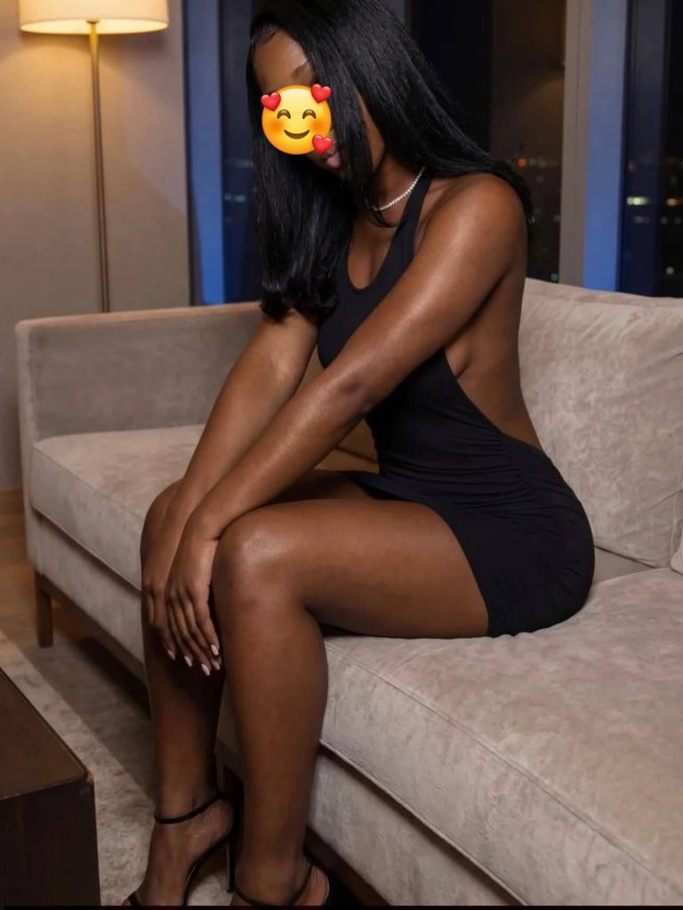 Chica busca chico en Ibiza: 