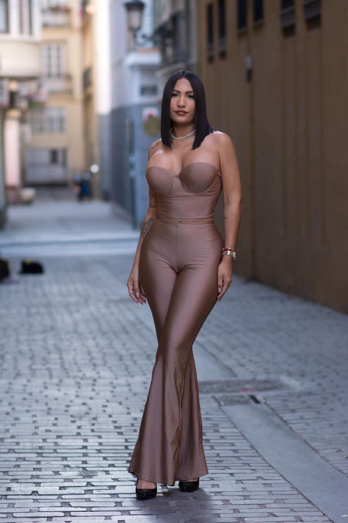 674790020: Chica busca chico en Málaga