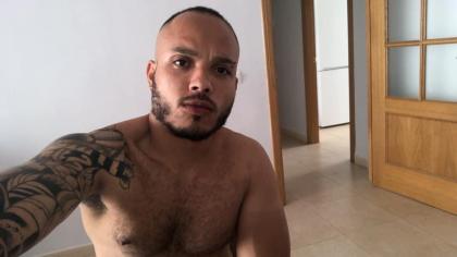 677161124: Chico busca chica en Madrid