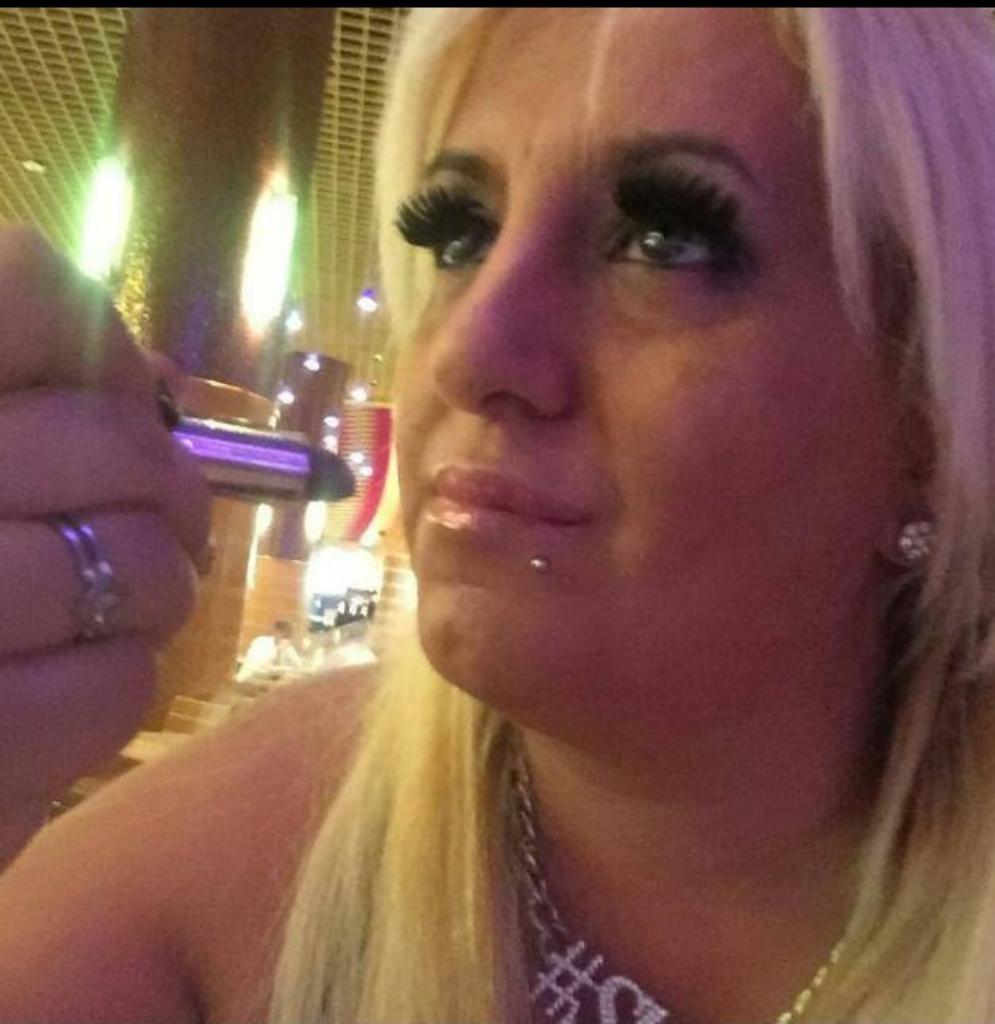 Chica busca chico en Granada: 