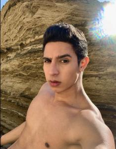 678877512: Chico busca chica en Valencia