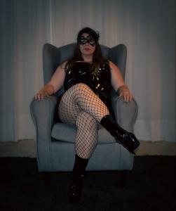 614260121: Chica busca chico en Sevilla