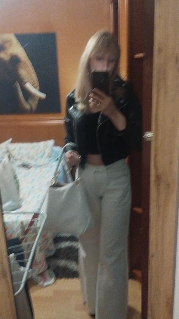 603205240: Chica busca chico en Guipúzcoa