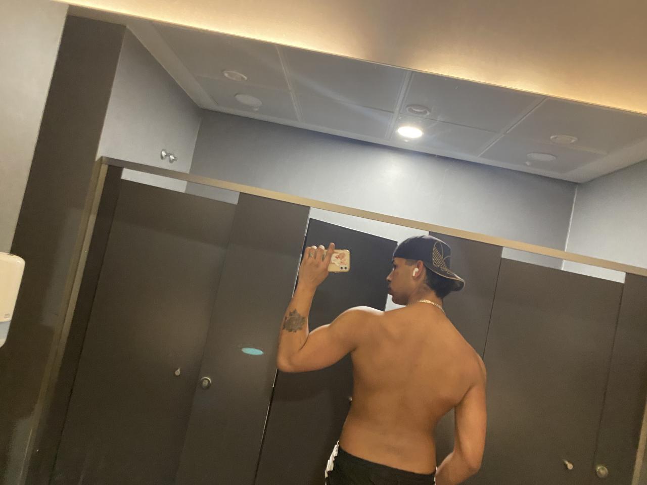 722269837: Chico busca chica en Cádiz