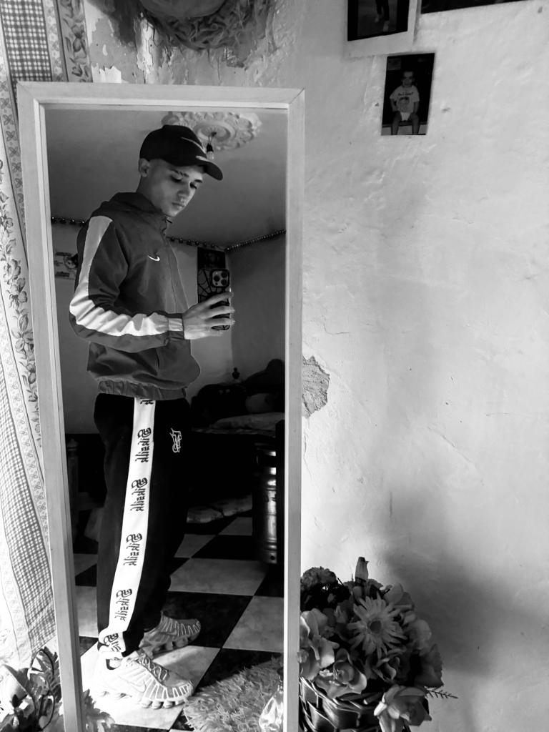 614971785: Chico busca chica en Málaga