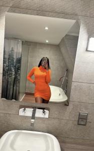 647274520: Chica busca chico en Mallorca