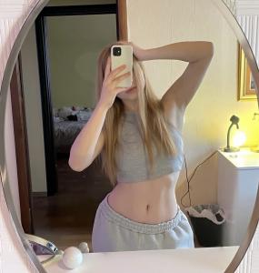 637802101: Chica busca chico en Huelva