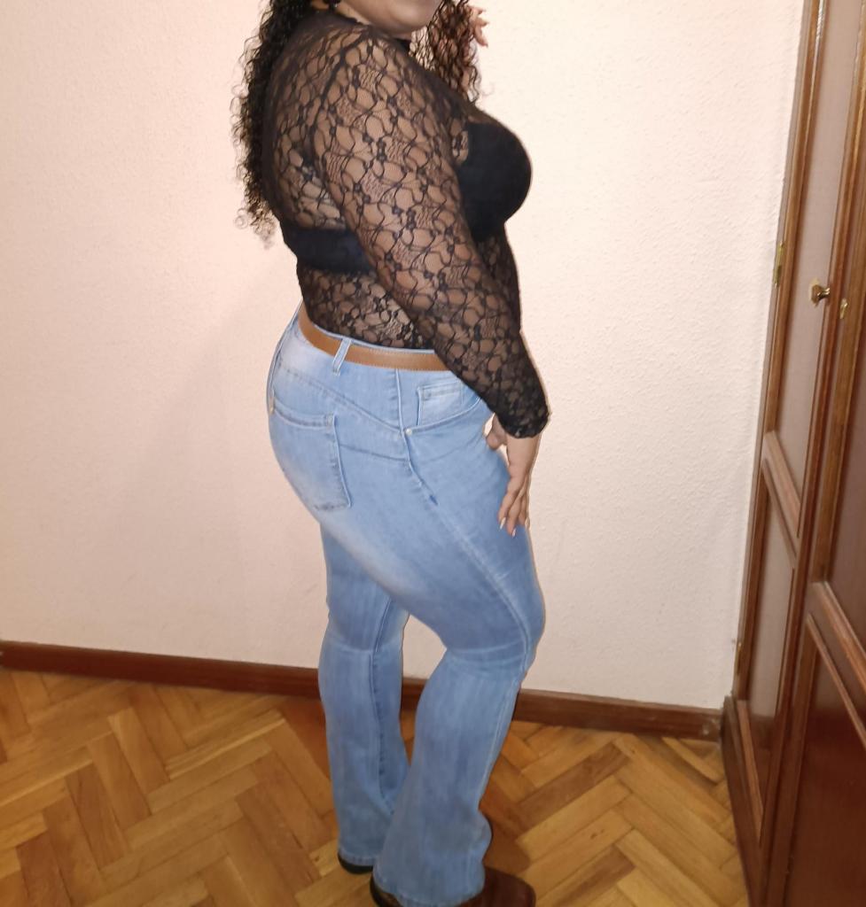 Chica busca chico en Cuenca: Chica busca chico