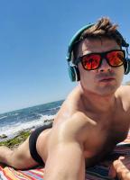 635543317: Chico busca chica en Zaragoza