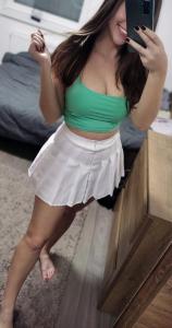 695345588: Chica busca chico en Barcelona