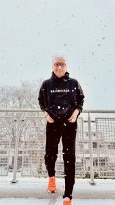 608259318: Chico busca chica en Barcelona