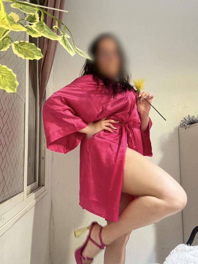 641961596: Chica busca chico en Sevilla