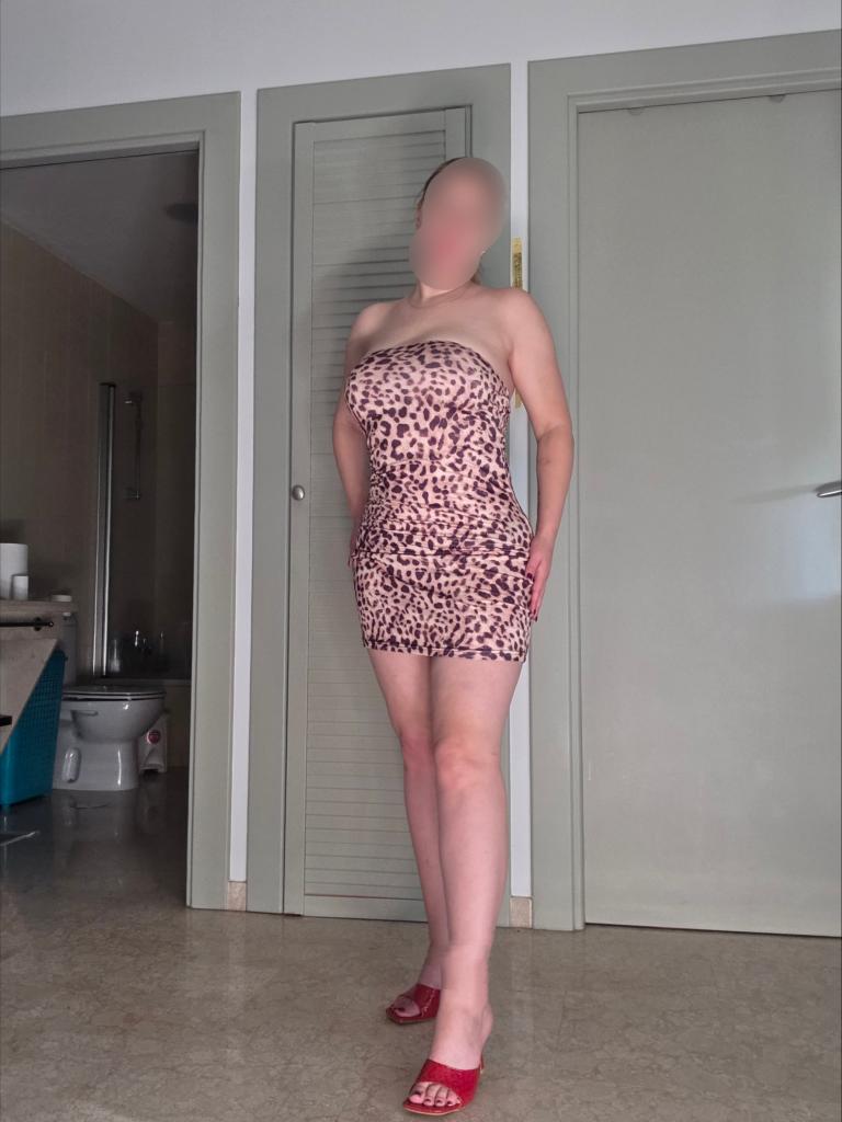 632915835: Chica busca chico en Sevilla