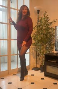 742095884: Chica busca chico en Málaga