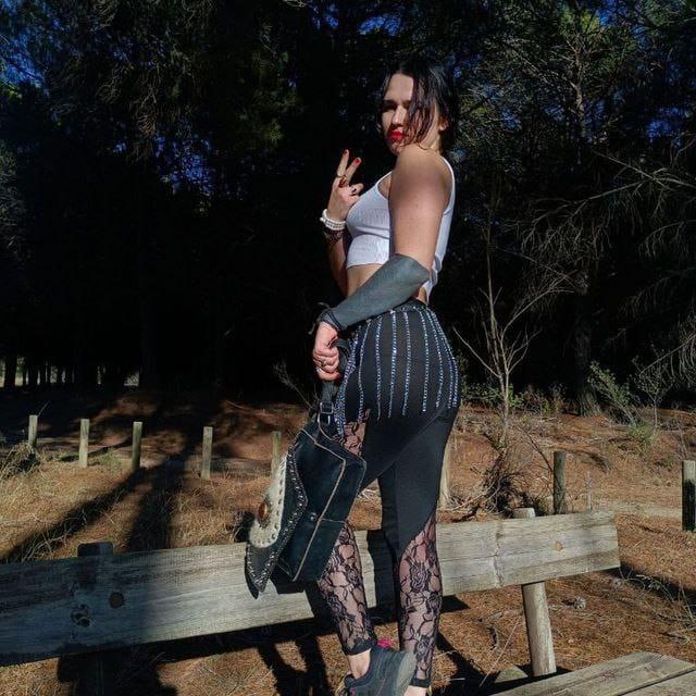 634287277: Chica busca chico en Burgos