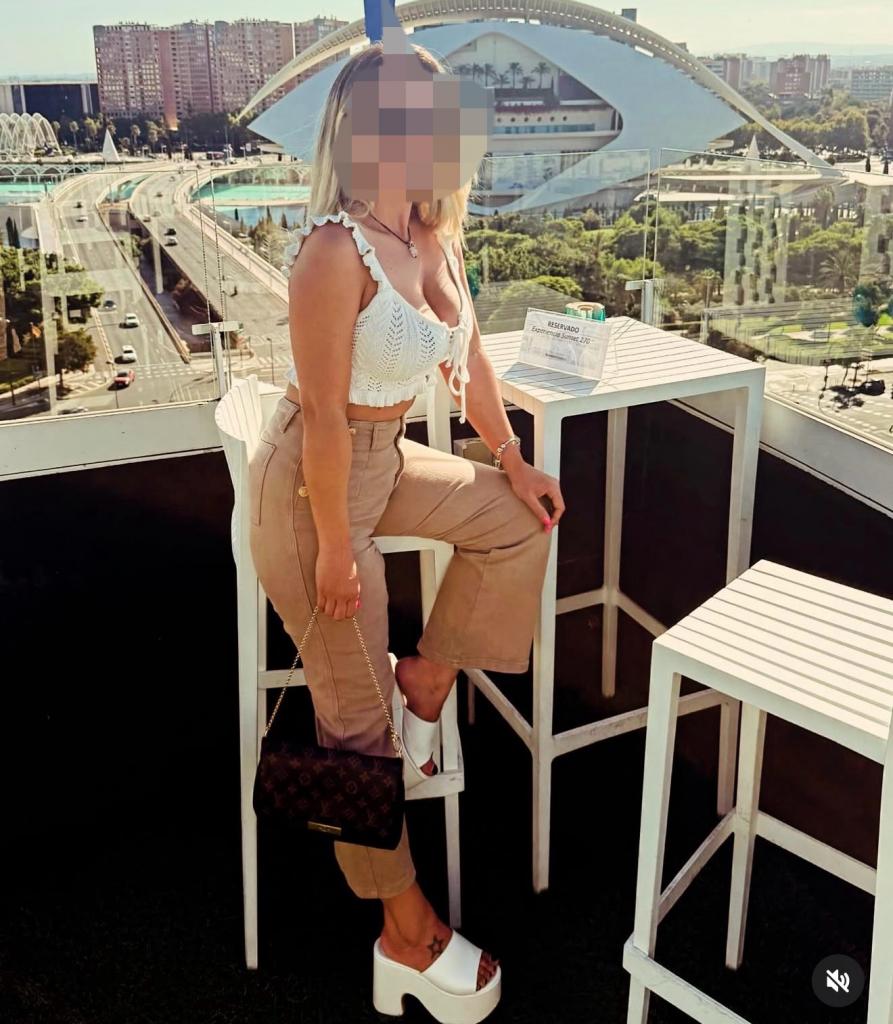 611331941: Chica busca chico en Alicante