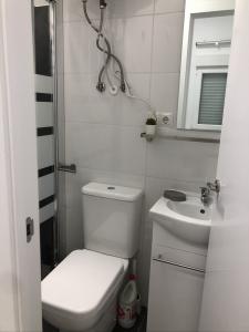 689716218: Chica busca chico en Madrid