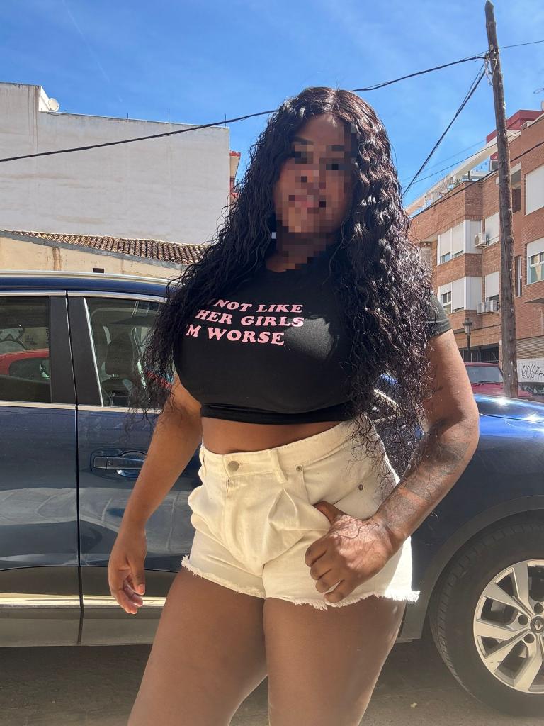 614093487: Chica busca chico en Valencia