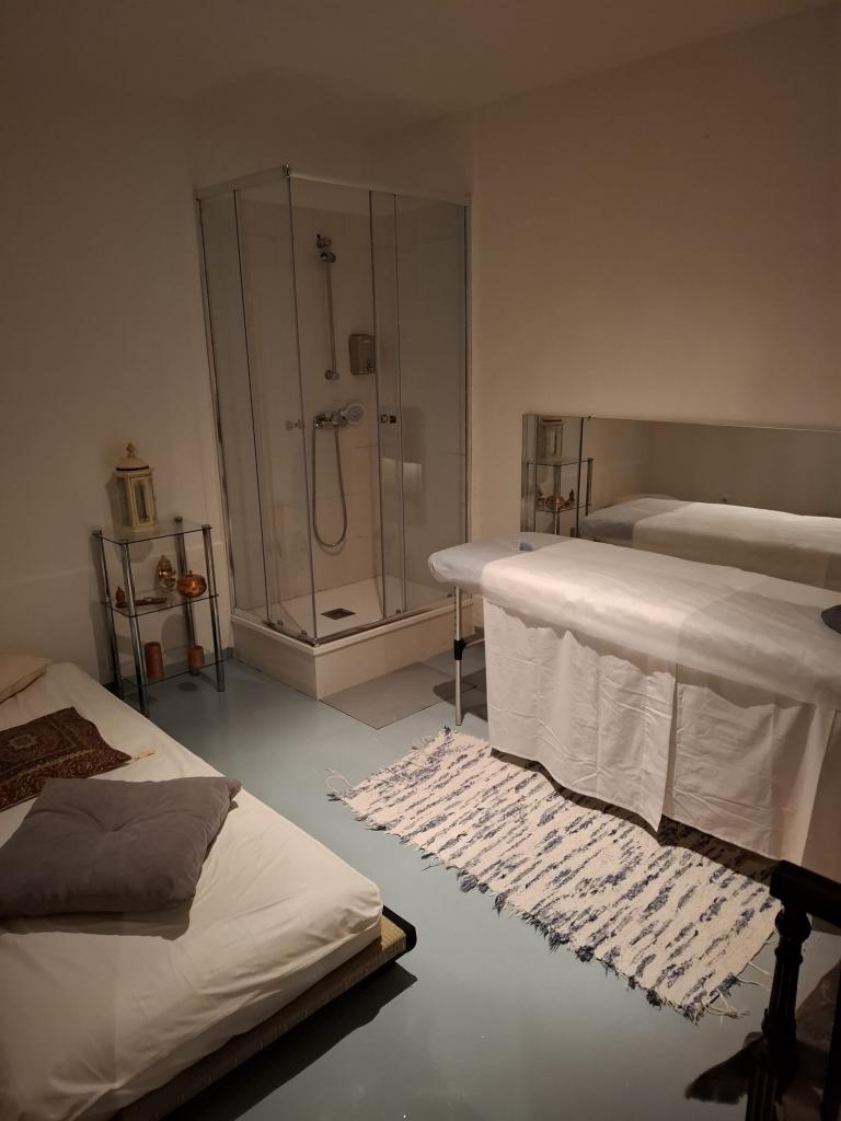 689663078: Chica busca chico en Barcelona