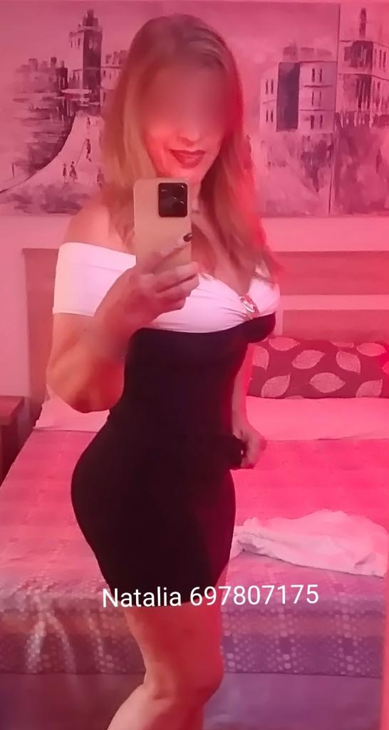 697807175: Chica busca chico en Asturias