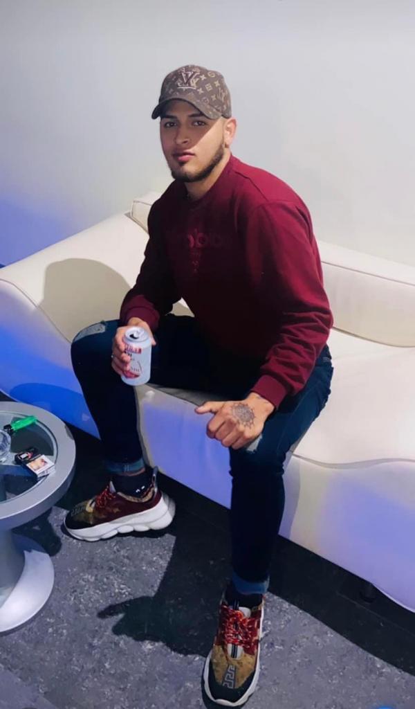 Chico busca chica en Las Palmas: 