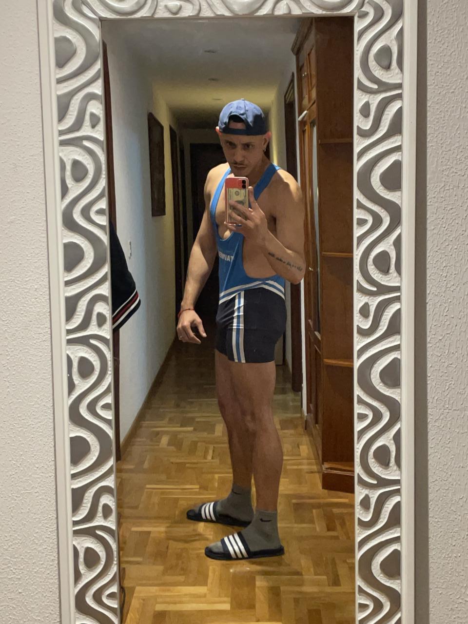 607275963: Chico busca chica en Madrid