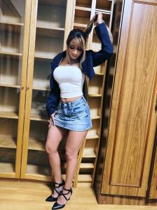 611333964: Chica busca chico en Orense