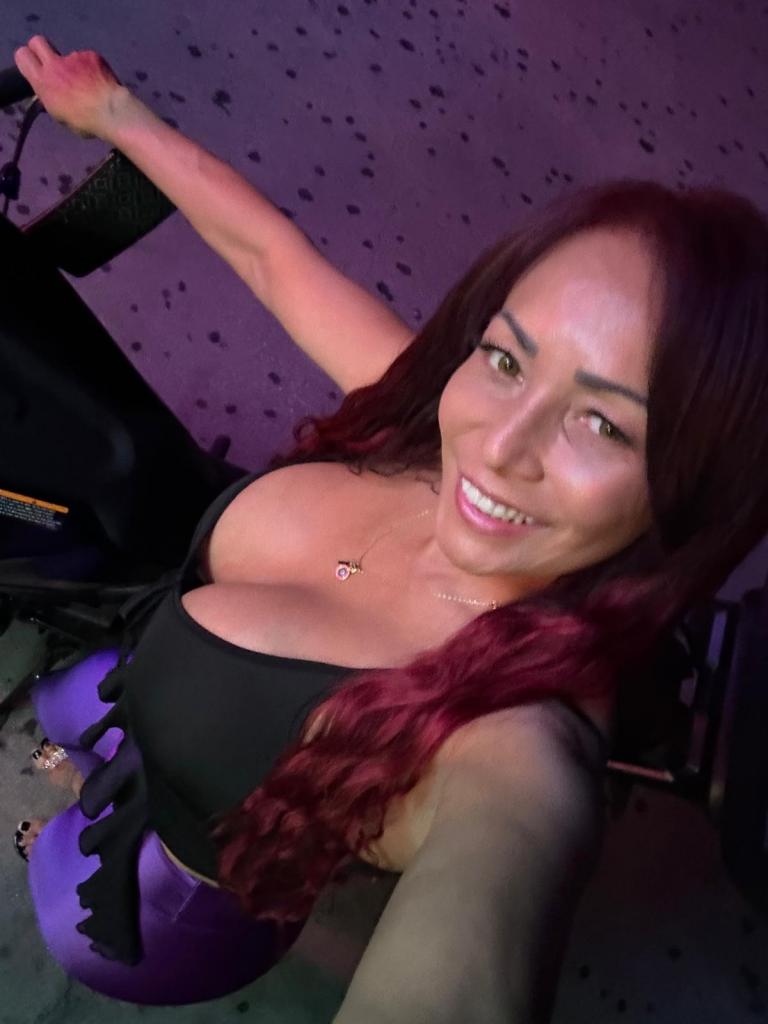 601503311: Chica busca chico en Orense