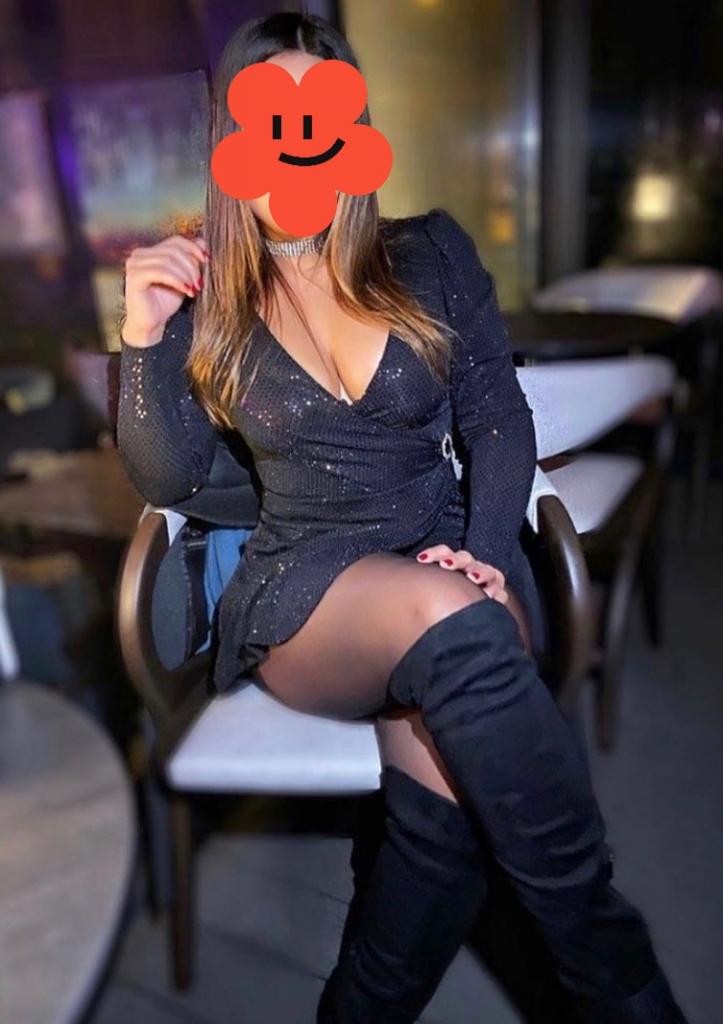 Chica busca chico en Cádiz: 