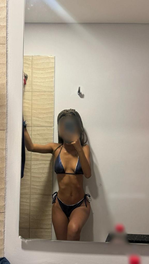 632226373: Chica busca chico en Orense