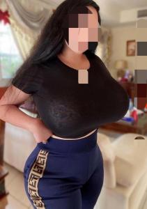 631369065: Chica busca chico en Barcelona