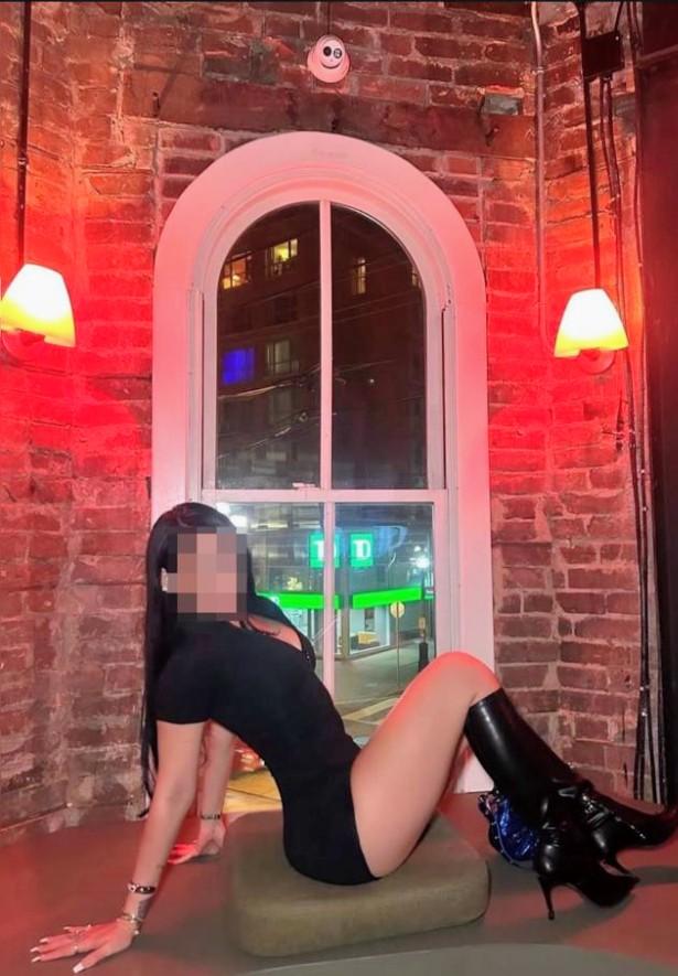 Chica busca chico en Sevilla: 