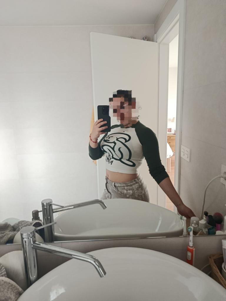 663736625: Chica busca chico en Tarragona