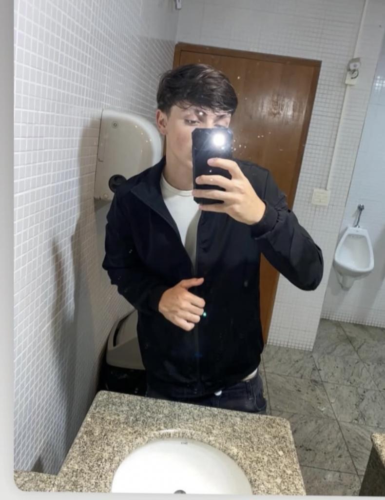 643014450: Chico busca chica en La Coruña