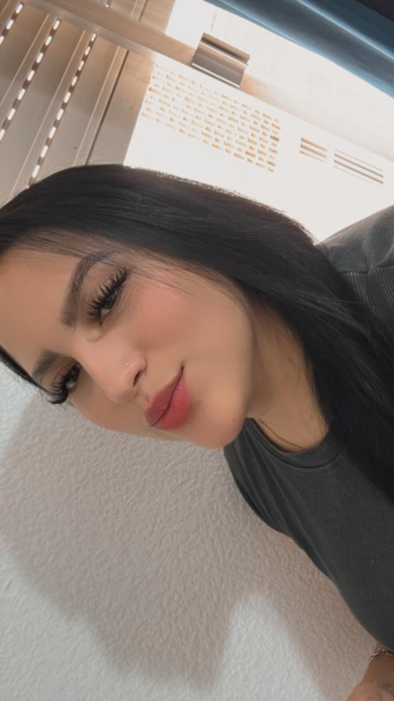 669424617: Chica busca chico en Cádiz