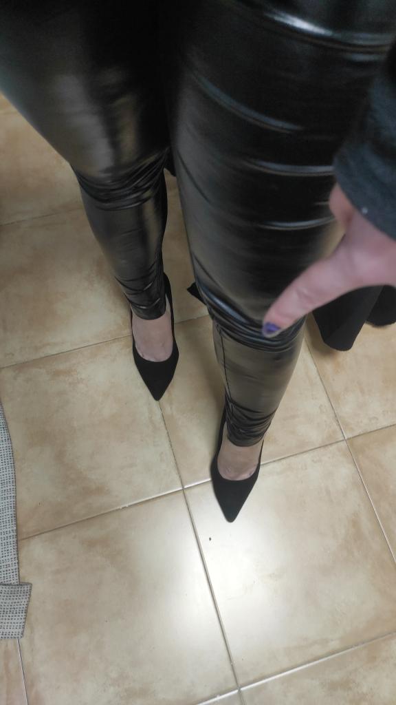 632560460: Chica busca chico en Málaga