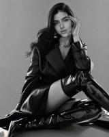 614844018: Chica busca chico en Barcelona