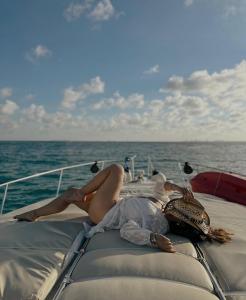 672544895: Chica busca chico en Pontevedra