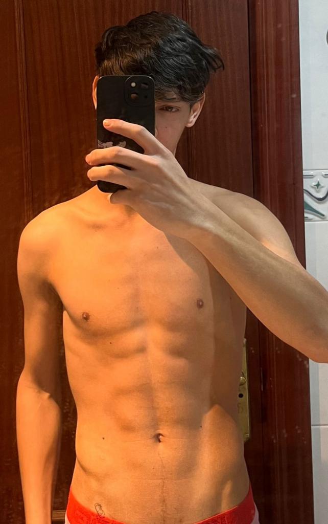 Chico busca chica en Sevilla: 