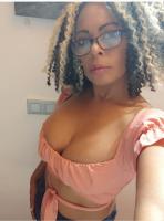 632234746: Chica busca chico en Sevilla