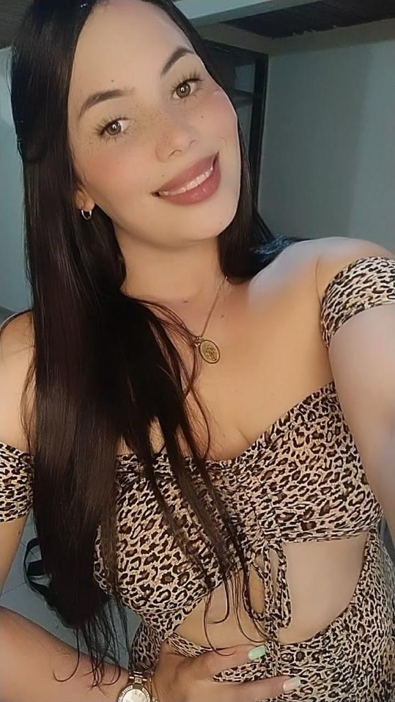 742055361: Chica busca chico en Granada