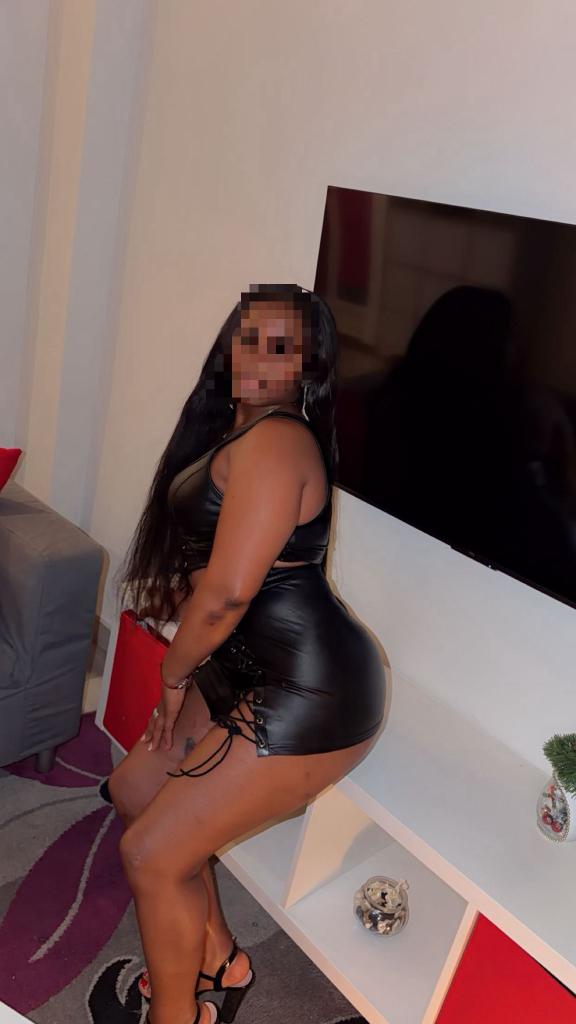 Chica busca chico en Sevilla: Chica busca chico