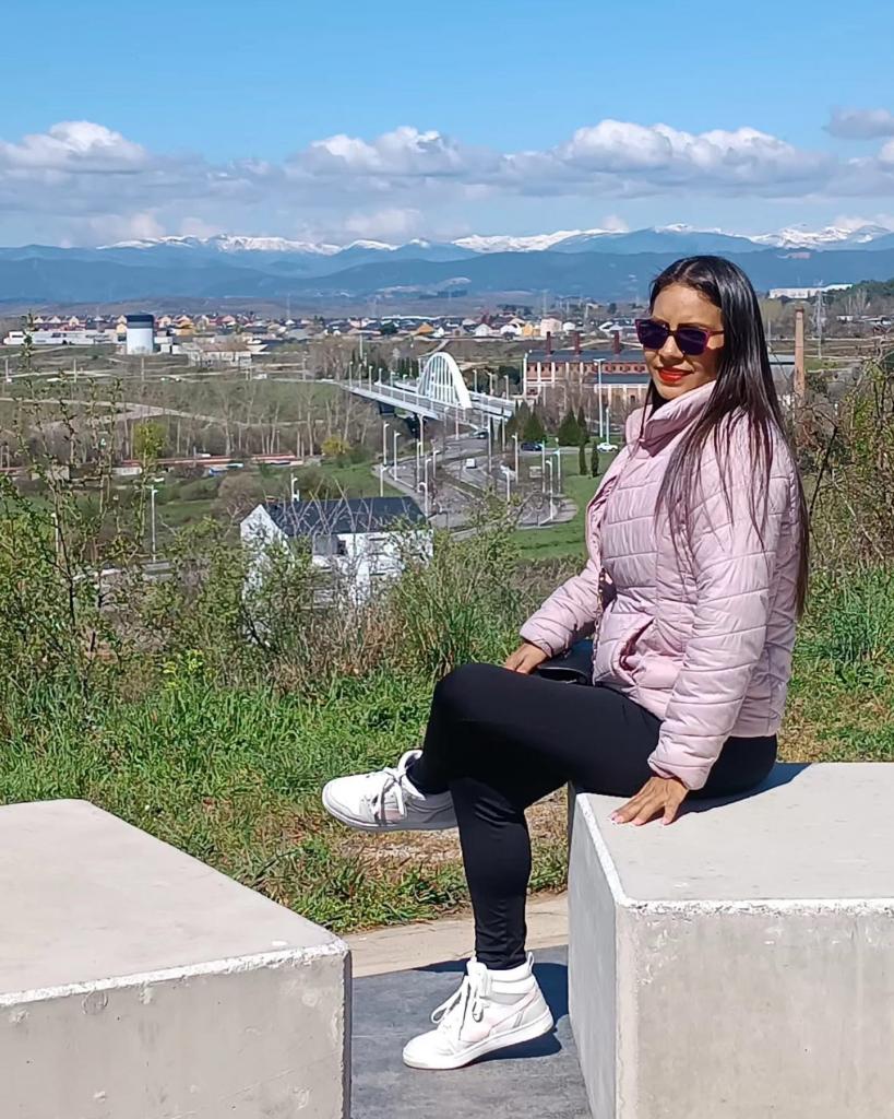 613208323: Chica busca chico en Salamanca