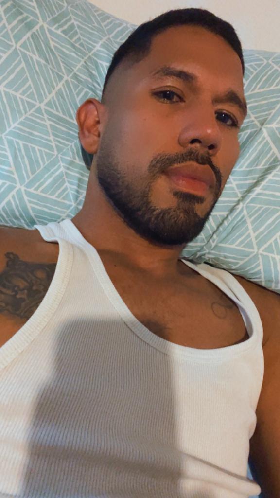 604222688: Chico busca chica en Barcelona